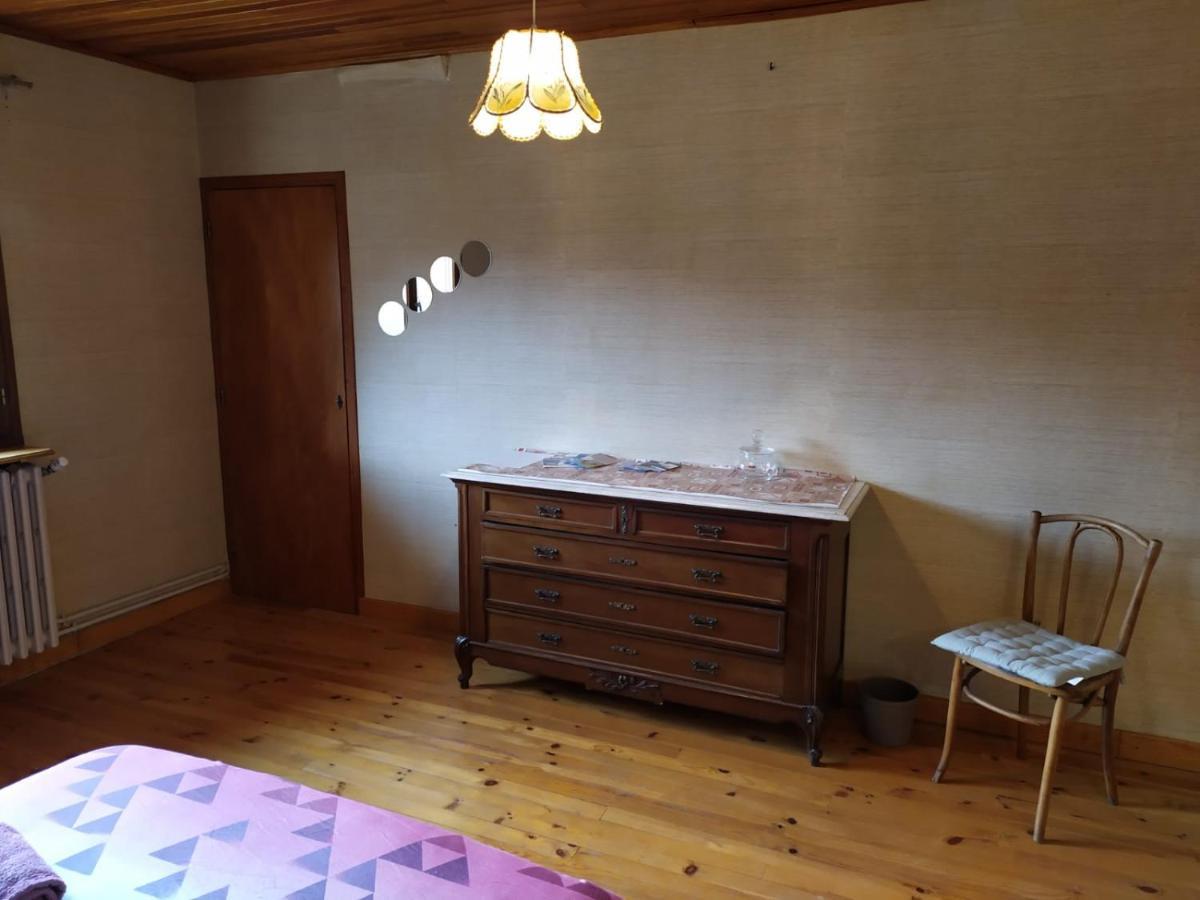 Chardon Bleu Appartement Chambre Cuisine Coin A Manger Sanitaires Salle D'Eau Barcelonnette Exterior foto